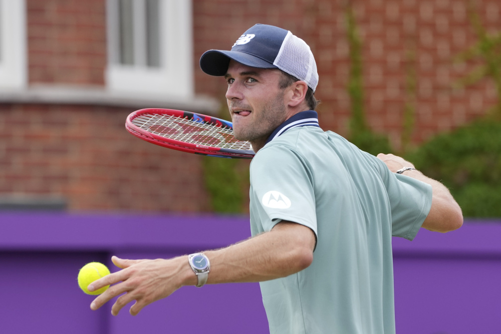 一块紫一块 一块紫一块