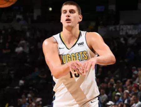 基础设施的 基础设施的