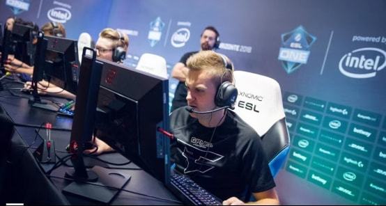 日本职棒球 日本职棒球